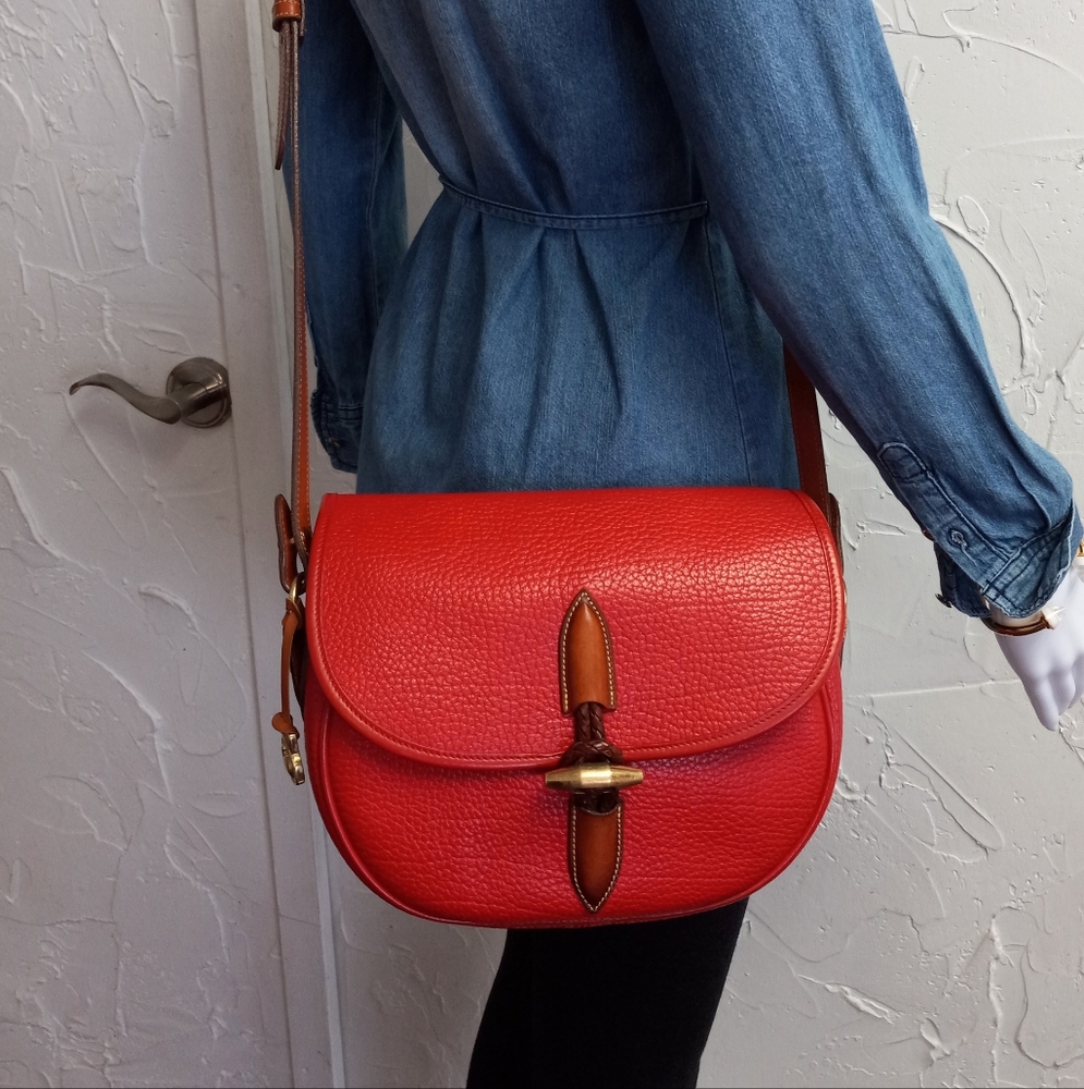 Dooney & Bourke Vintage 1990's, Outback Collection, Large Saddle Bag. - Picture 6 of 16
